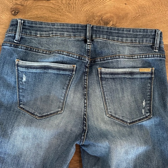 White House Black Market Floral Embellished Embroidered Blue Cropped Jeans Sz 6 - Picture 10 of 16